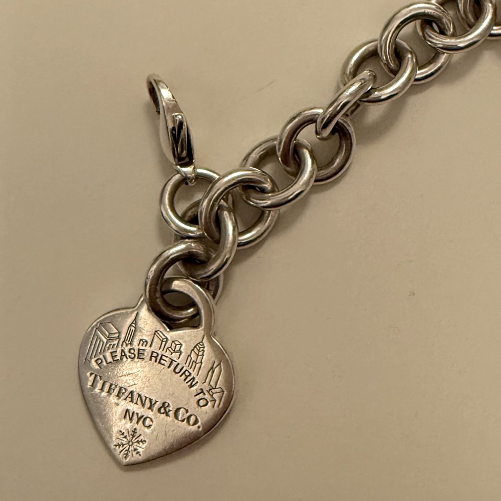 Limited edition, Tiffany and Co. Holiday Heart bracelet RARE